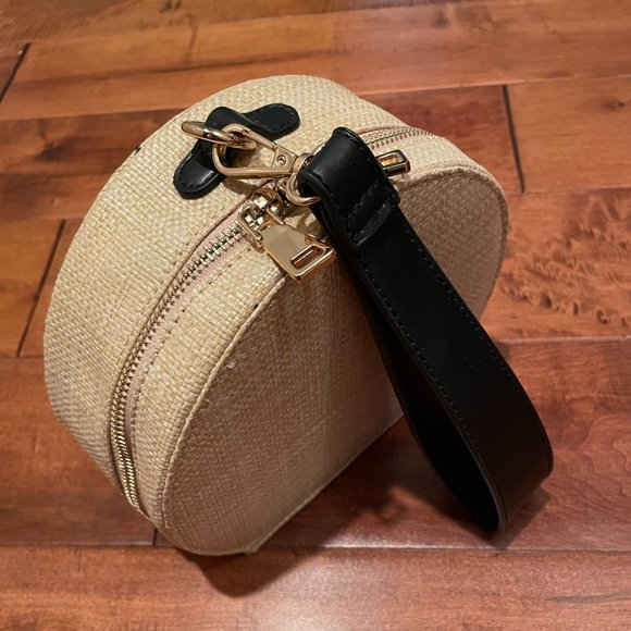 Round Purse - Picture 1 of 5